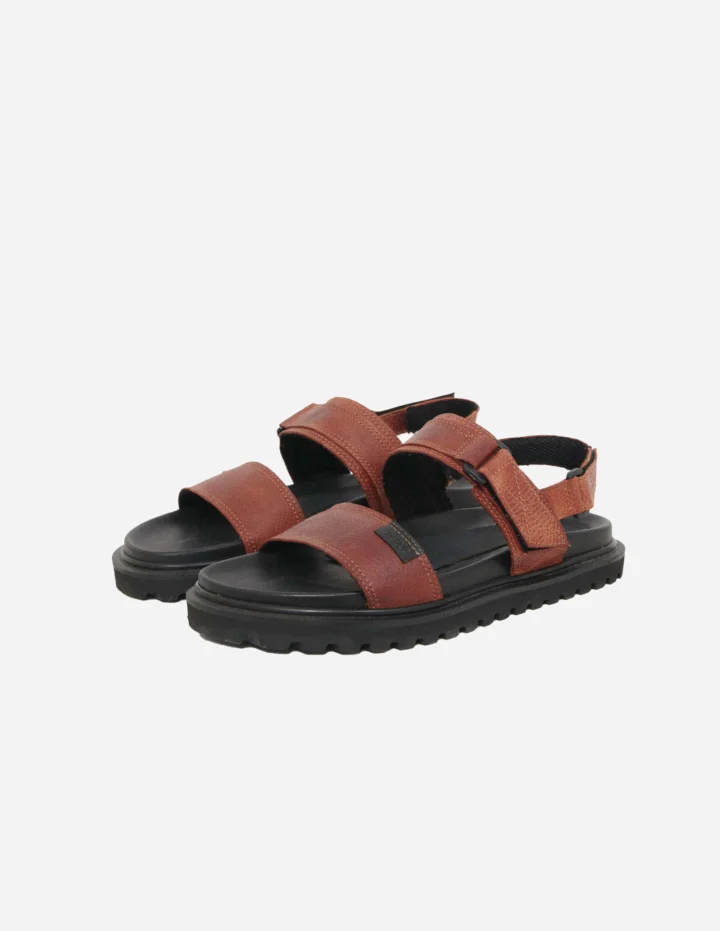 Sandalia Higher